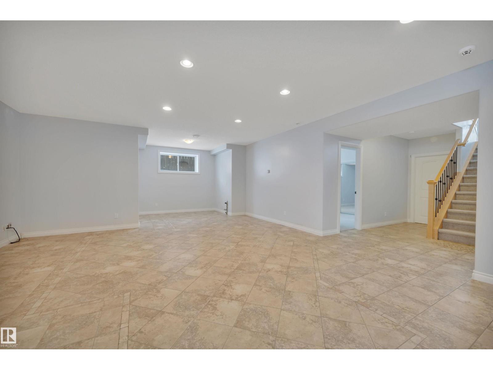 28 LAKEWOOD COVE S - 34