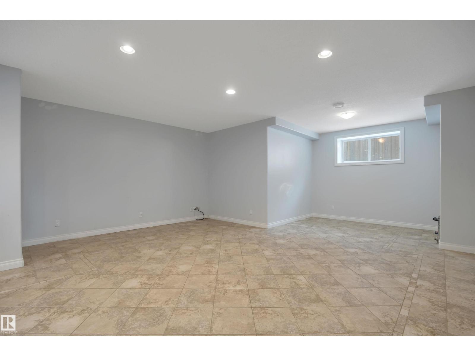 28 LAKEWOOD COVE S - 35