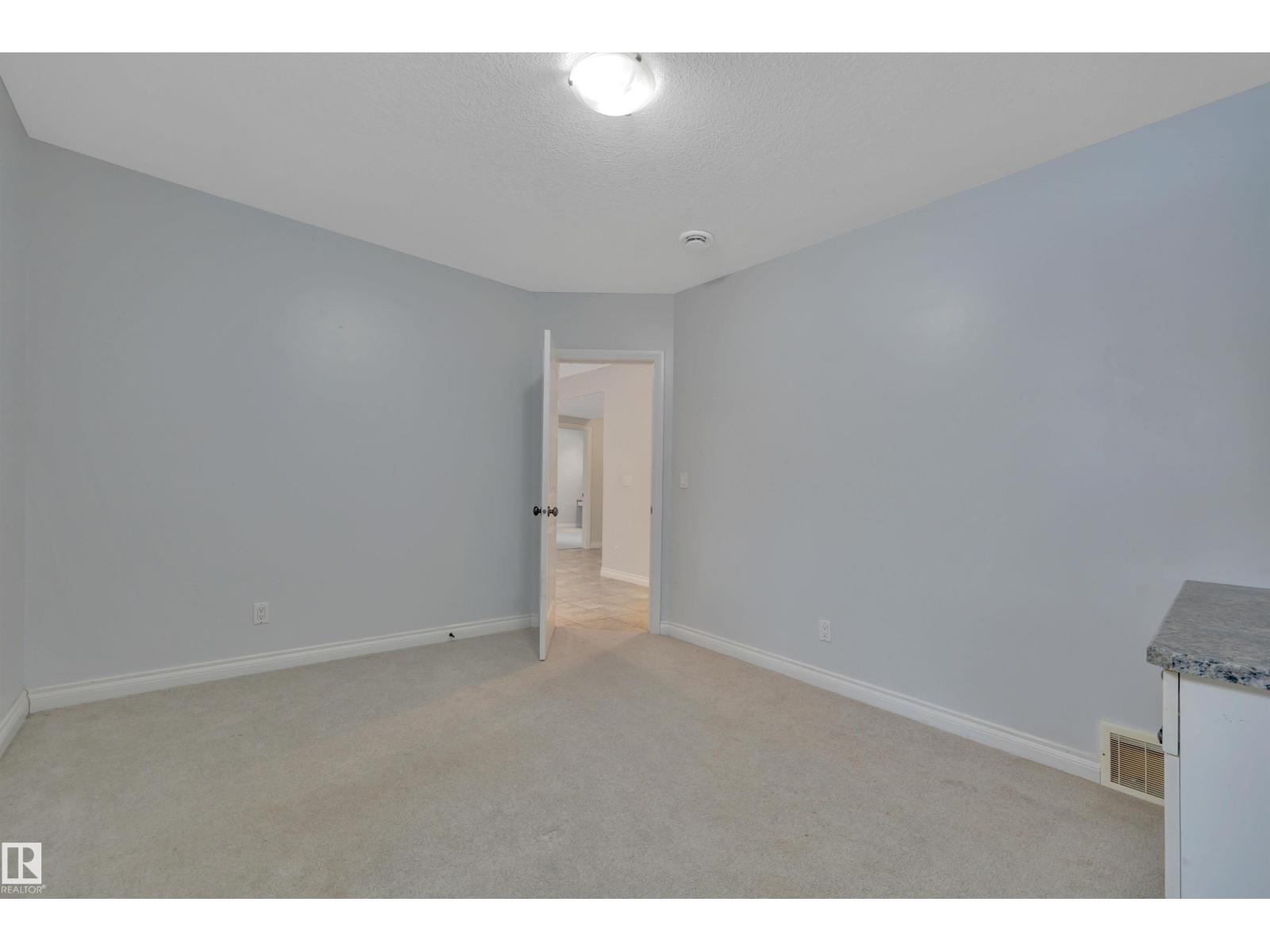 28 LAKEWOOD COVE S - 38