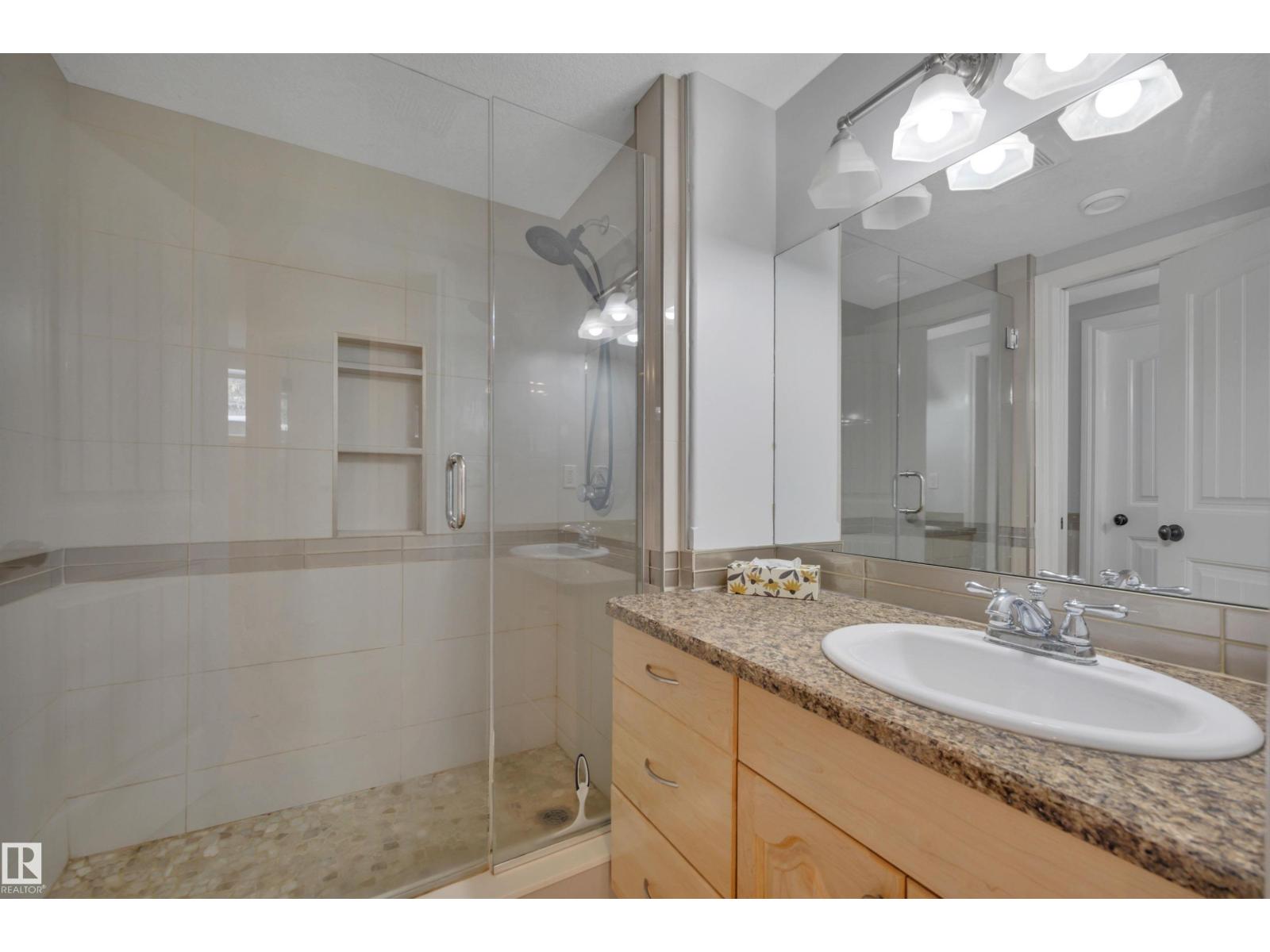 28 LAKEWOOD COVE S - 43