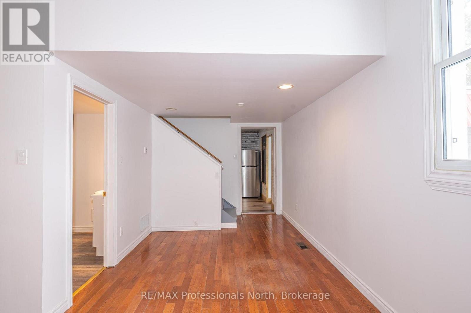 4 DICKSON STREET - 11