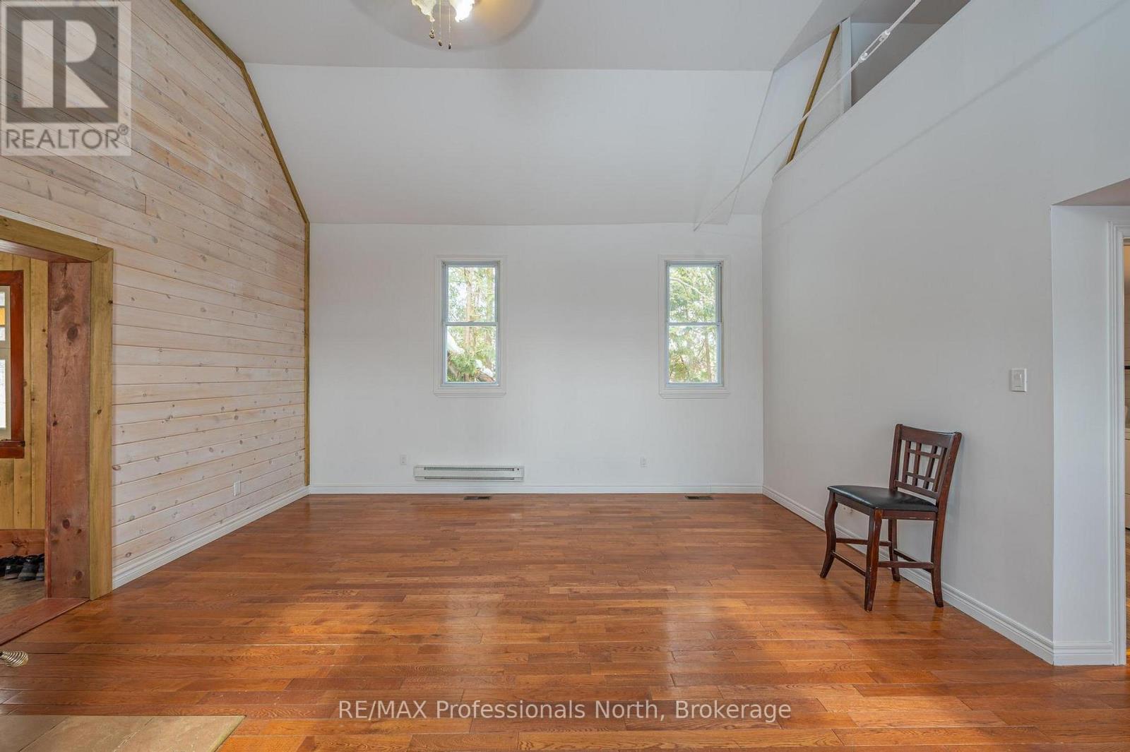 4 DICKSON STREET — photo 23