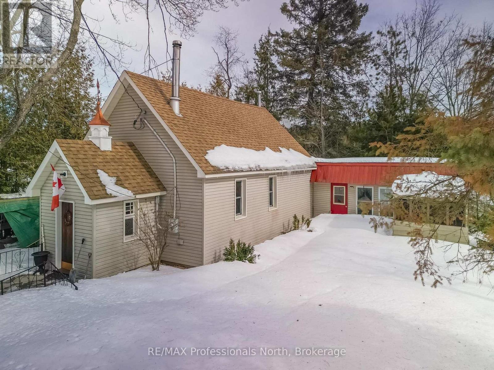 4 DICKSON STREET — photo 38