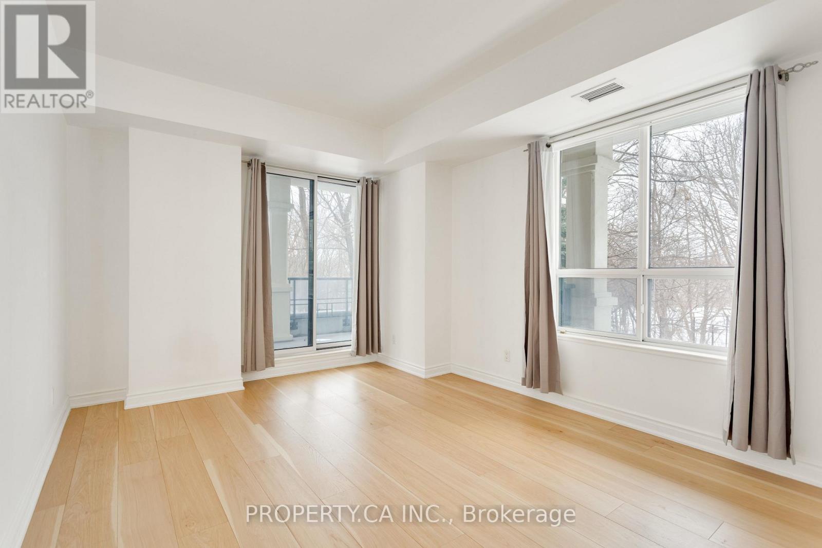 #105 2 ABERFOYLE CRESCENT - 30