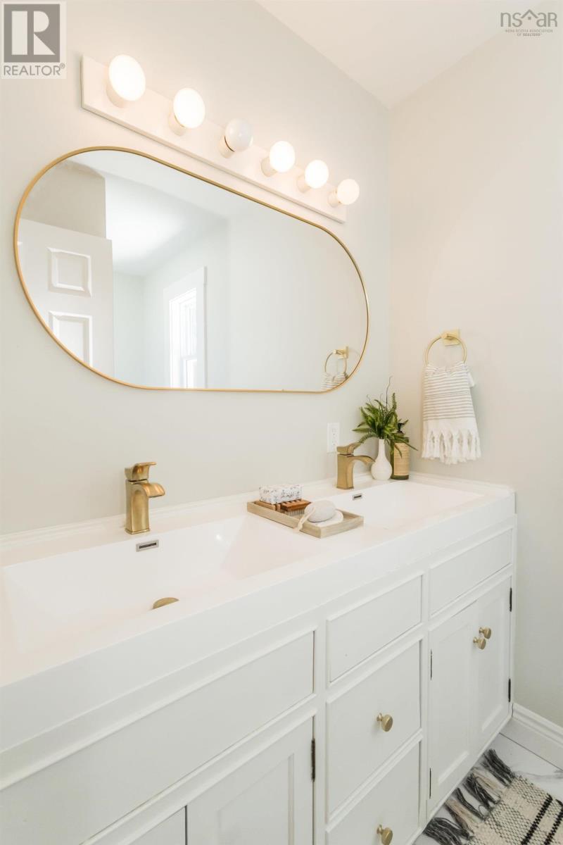 Property 33 of 46 of 1736 Kidston Avenue