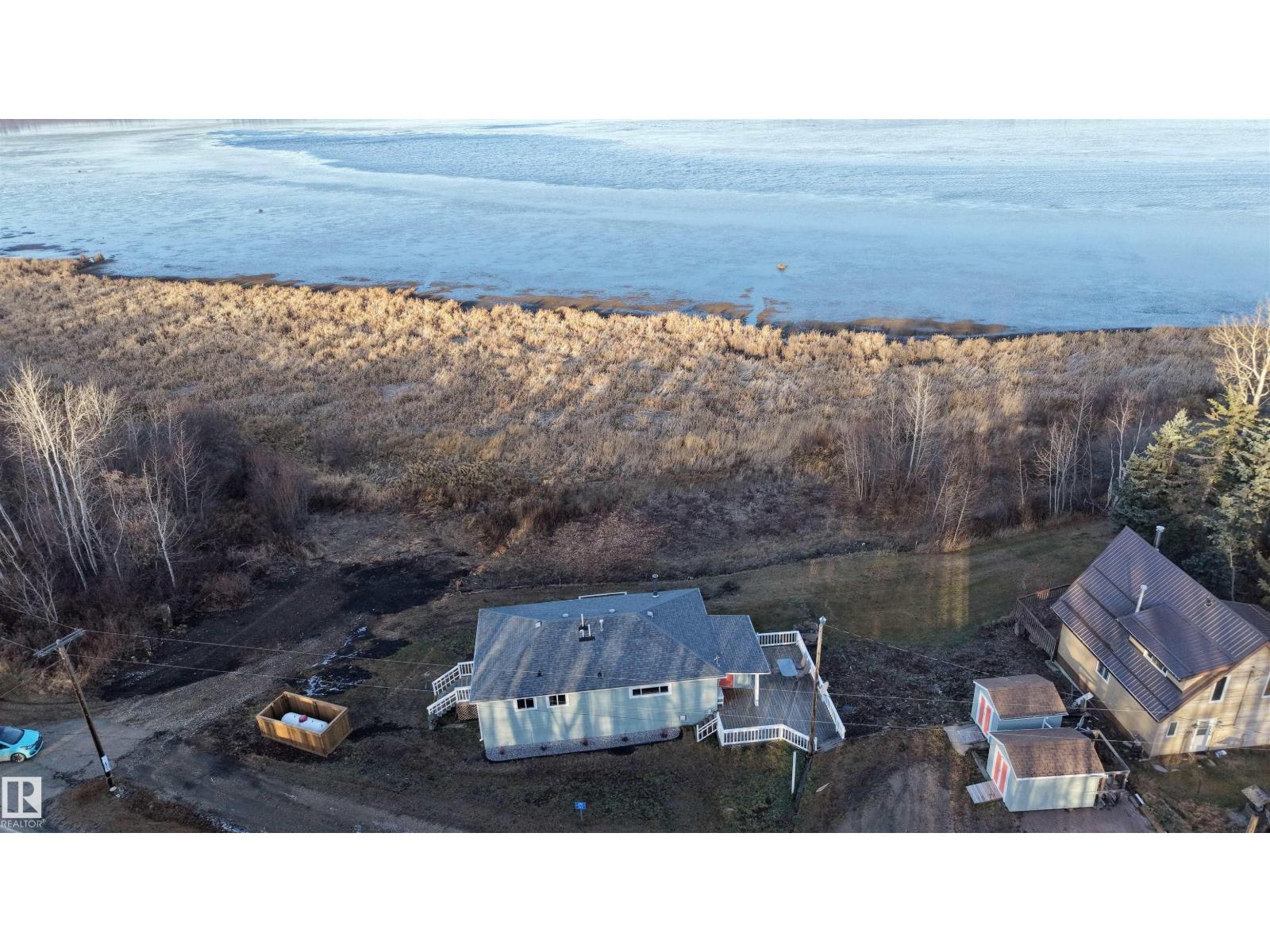 490 & 492 Lakeview Drive - 2