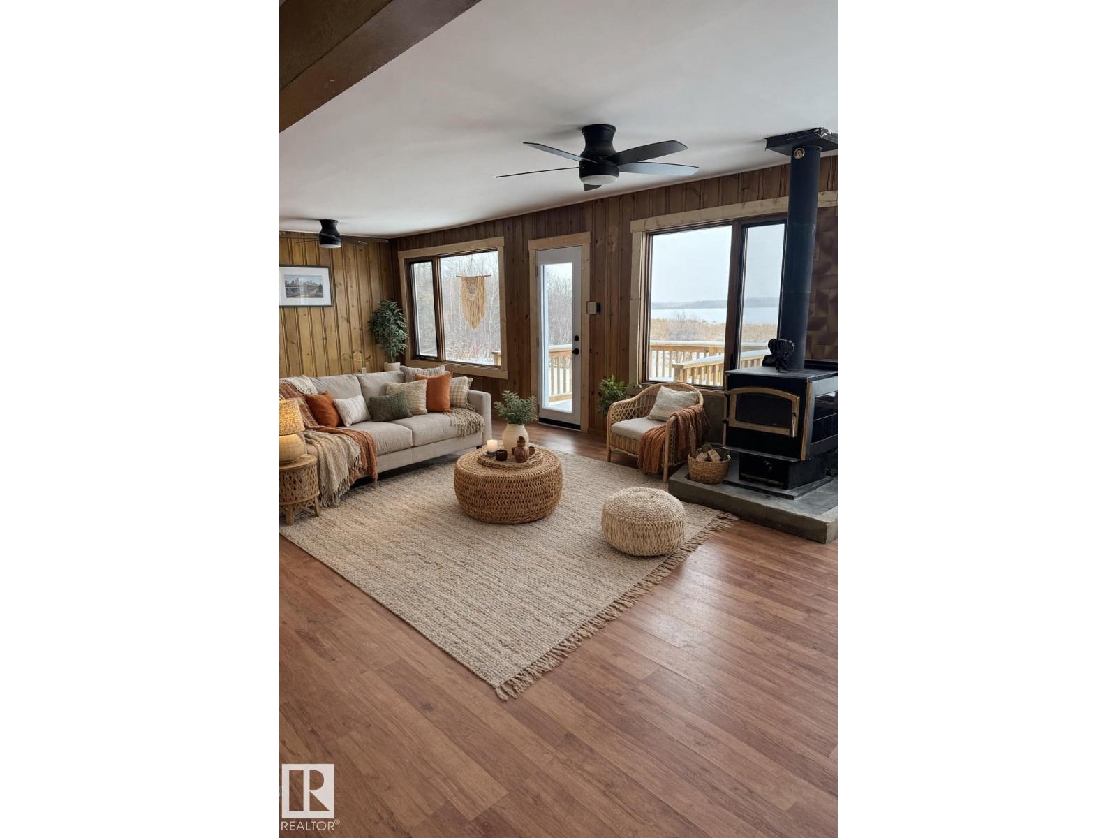 490 & 492 Lakeview Drive - 20