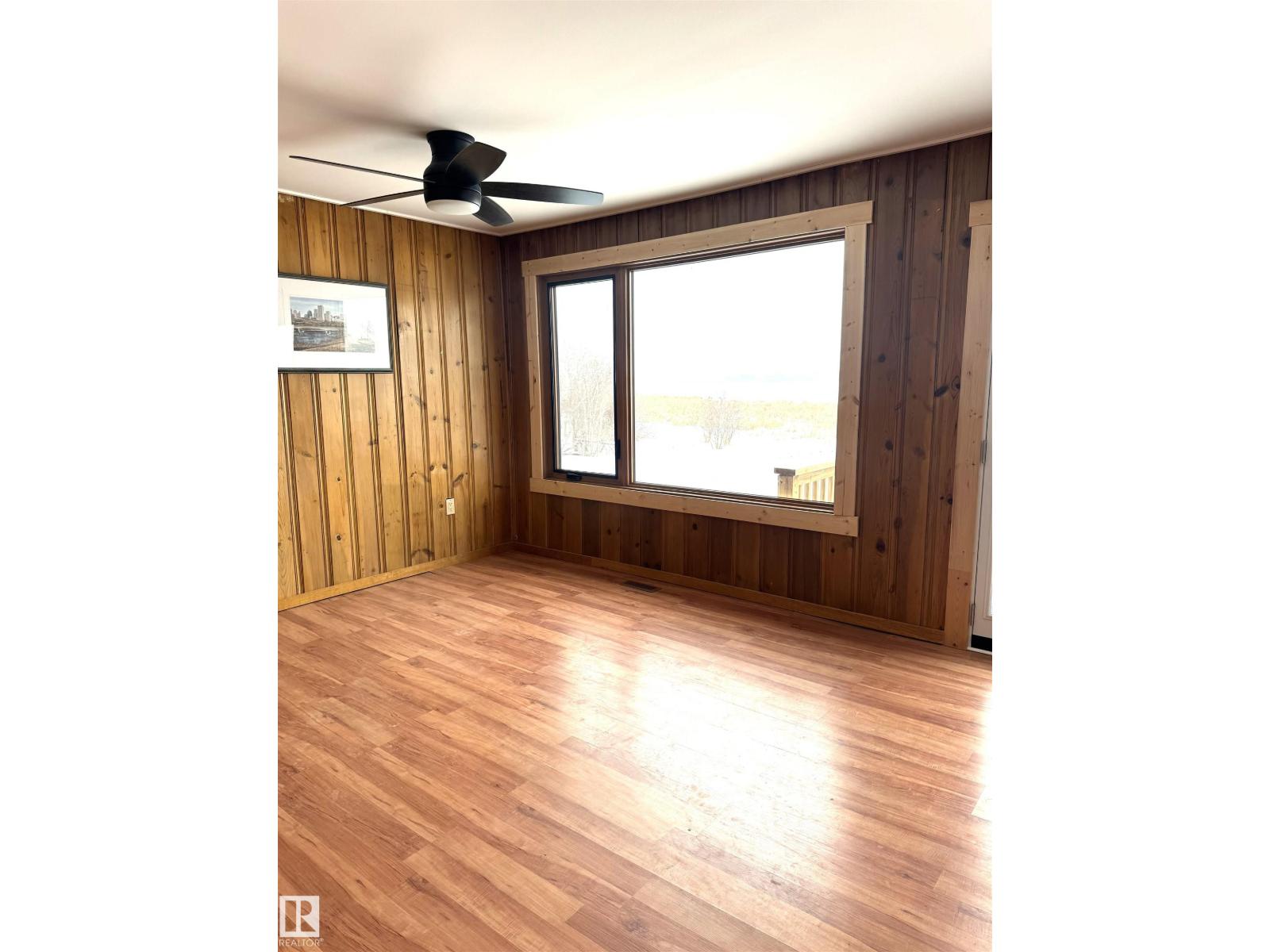 490 & 492 Lakeview Drive - 22