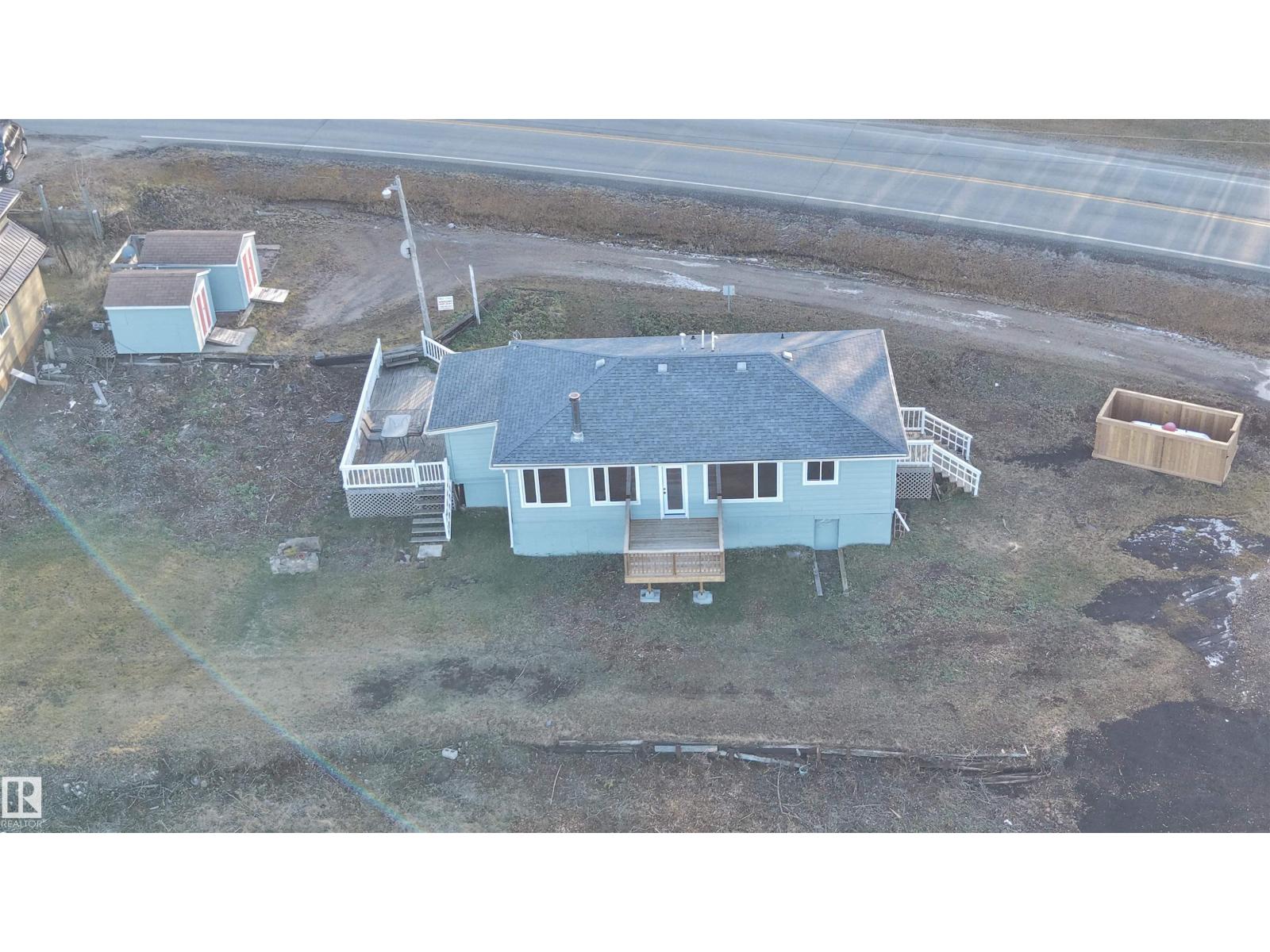 490 & 492 Lakeview Drive - 4