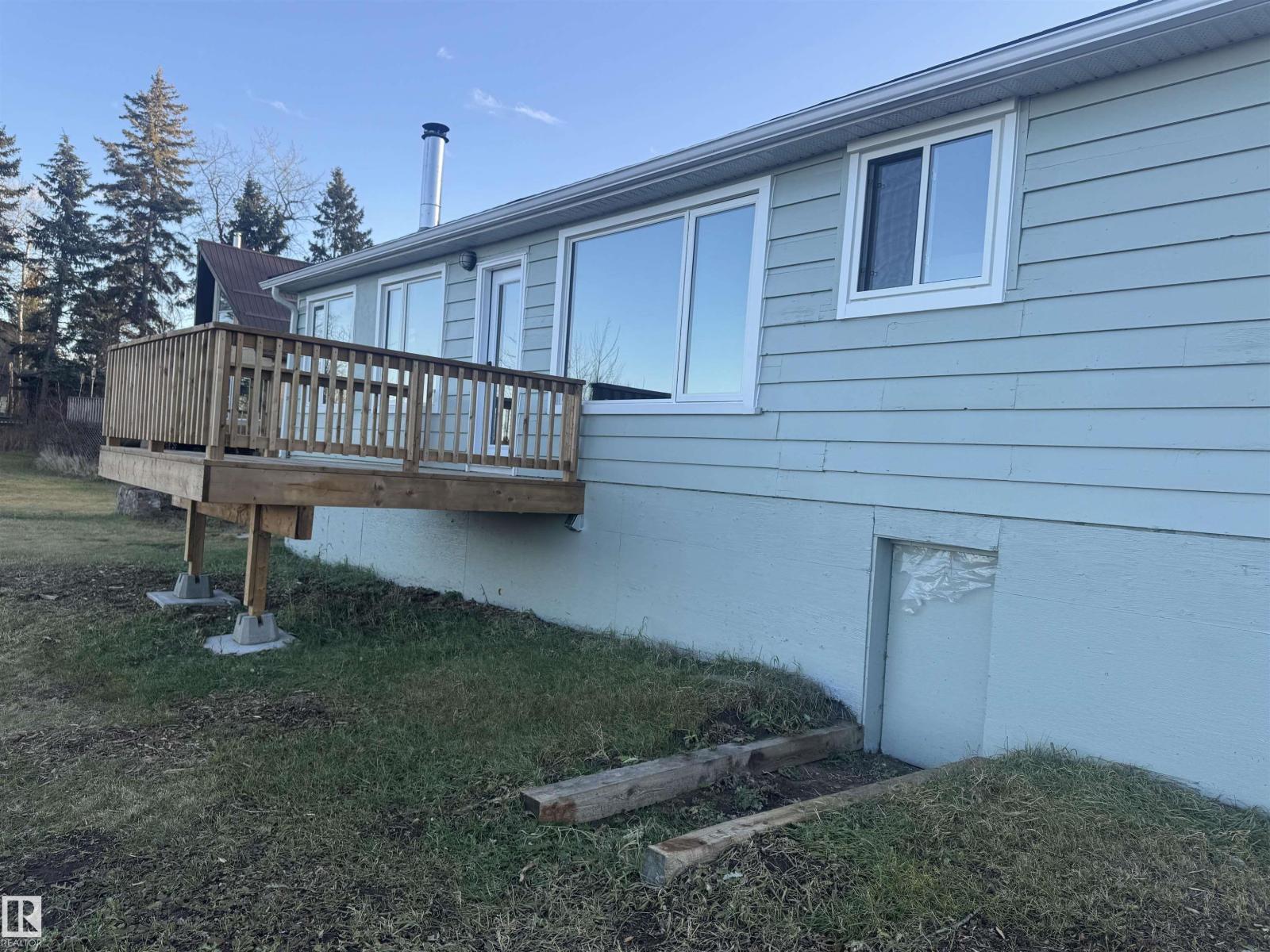 490 & 492 Lakeview Drive - 8