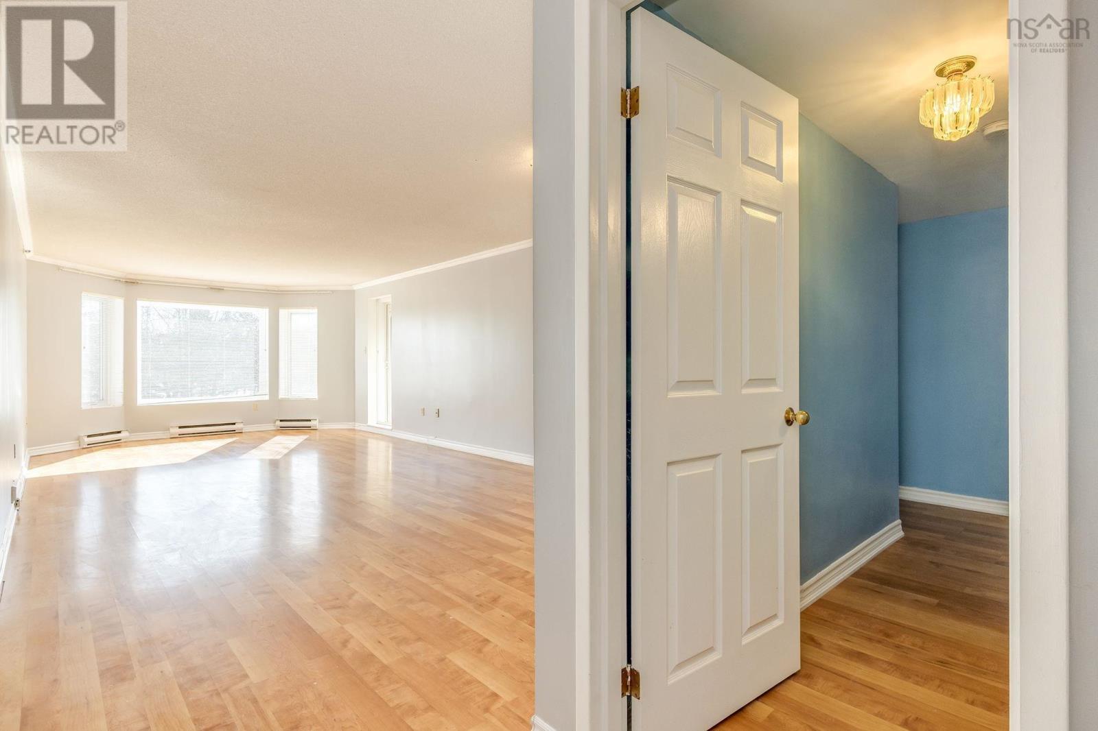 Property 14 of 49 of 514 61 Nelsons Landing Boulevard