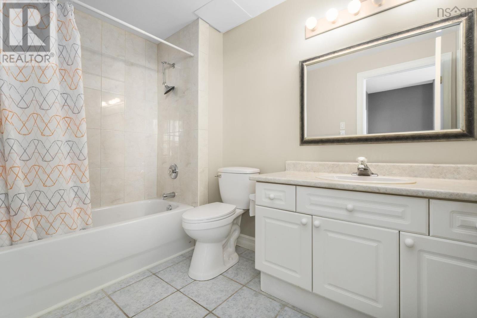 Property 19 of 34 of 405 429 Parkland Drive