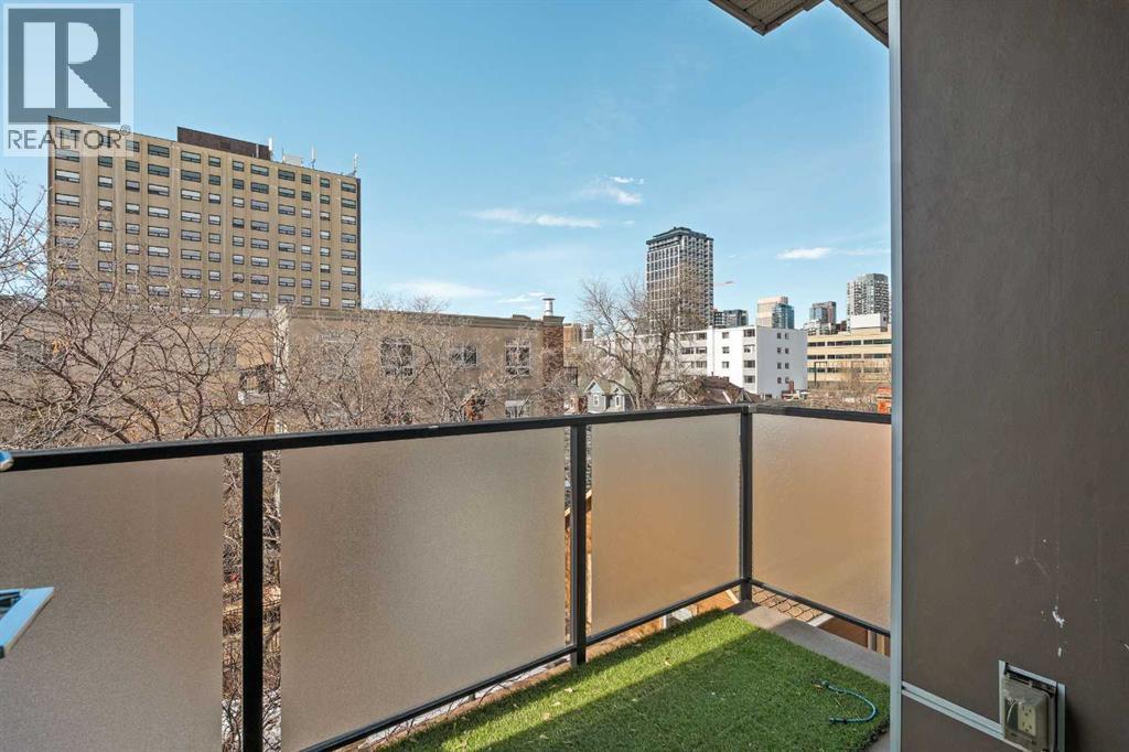 Single Family House for Sale in    Avenue SW Mission Calgary 