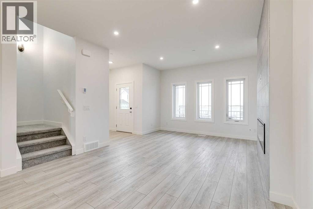 Single Family House for Sale in  Hotchkiss Manor SE Hotchkiss Calgary 