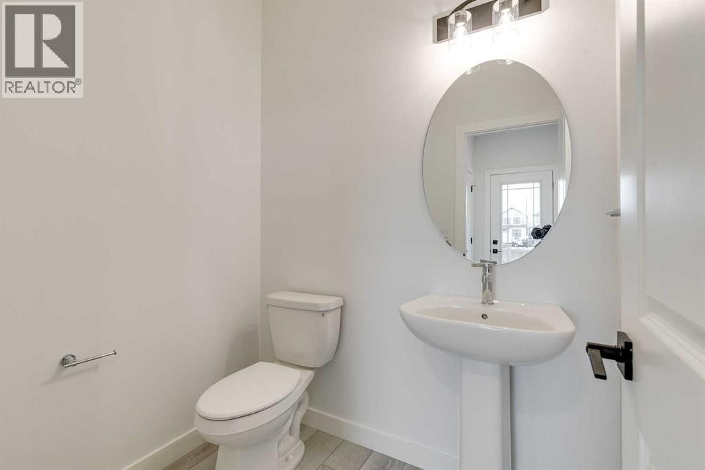 Single Family House for Sale in  Hotchkiss Manor SE Hotchkiss Calgary 