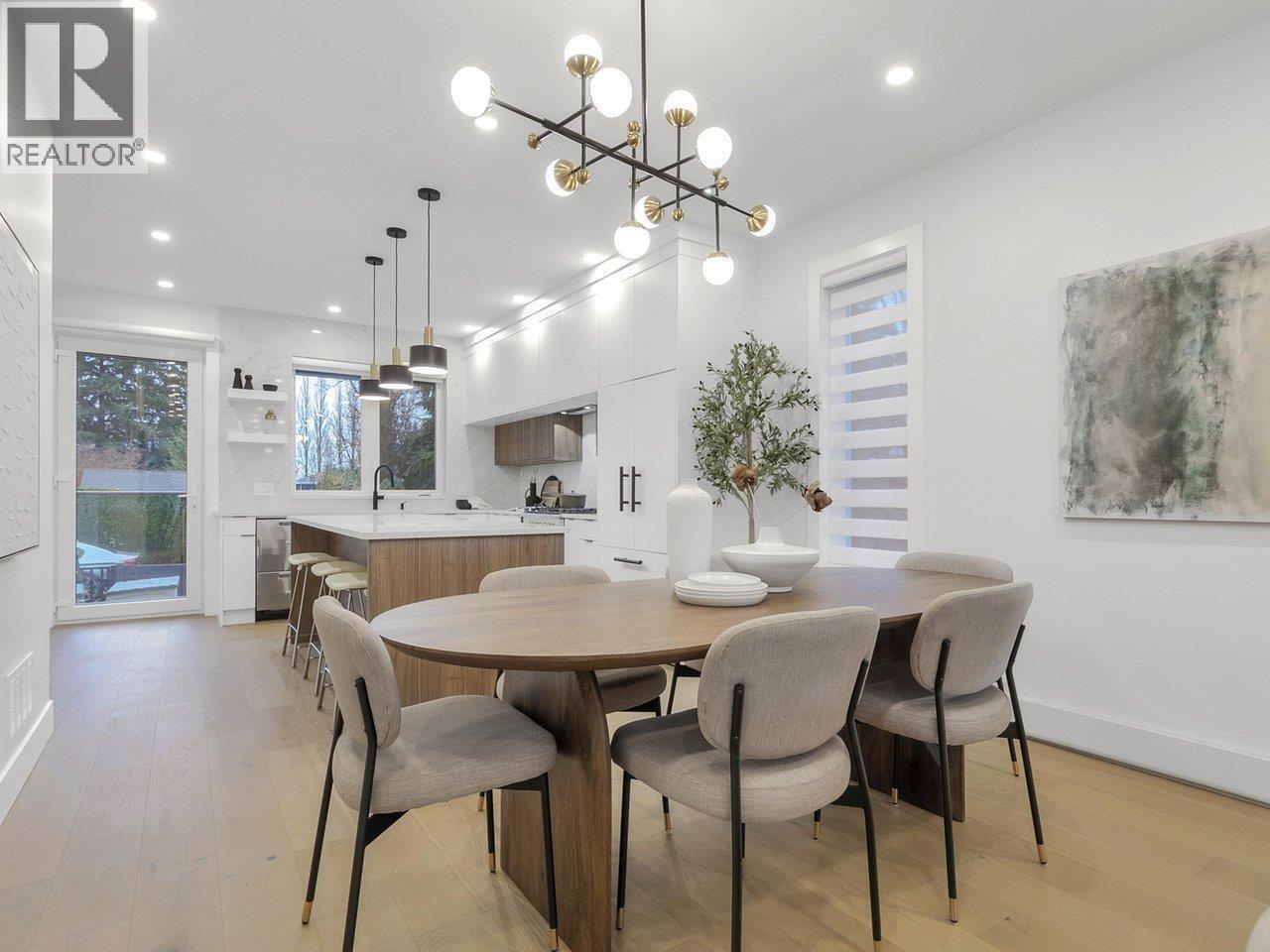 103 706 SMITH Avenue - photo 2