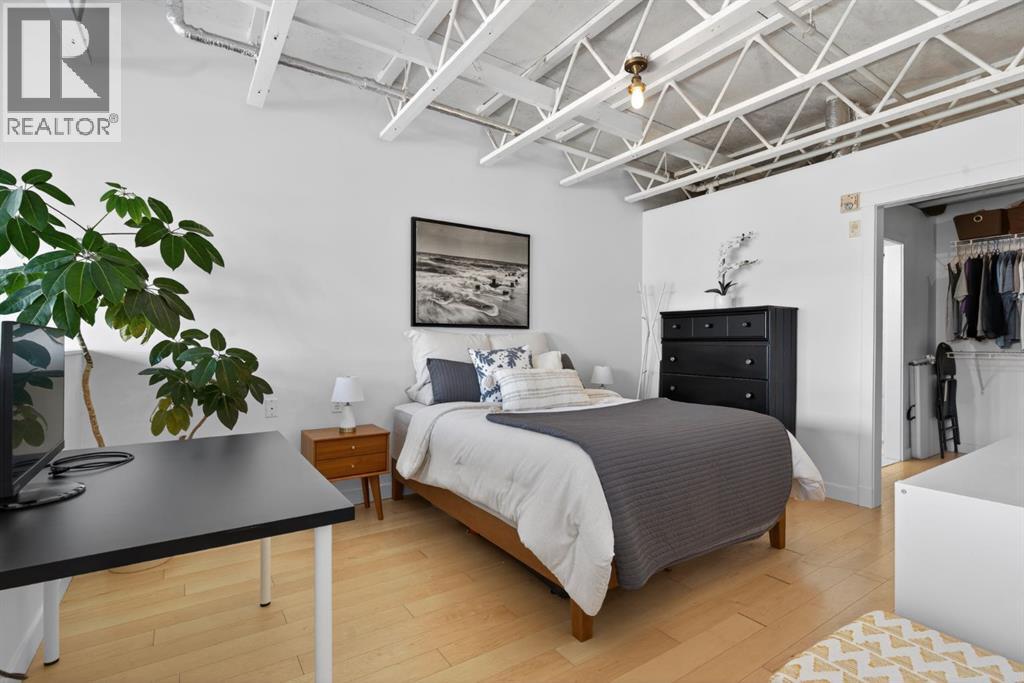 Single Family House Loft for Sale in    Avenue SW Garrison Woods Calgary 