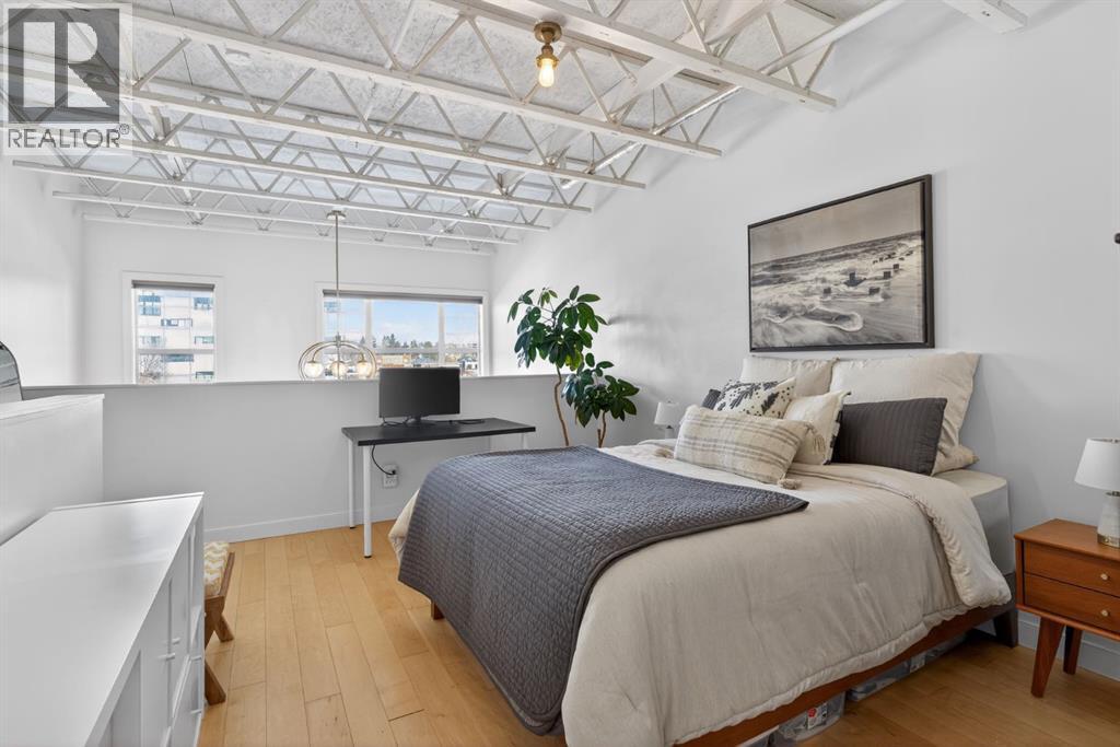 Single Family House Loft for Sale in    Avenue SW Garrison Woods Calgary 