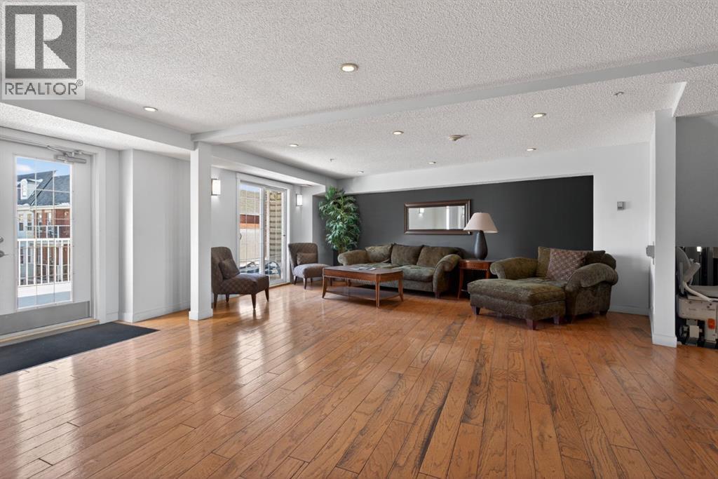 Single Family House Loft for Sale in    Avenue SW Garrison Woods Calgary 