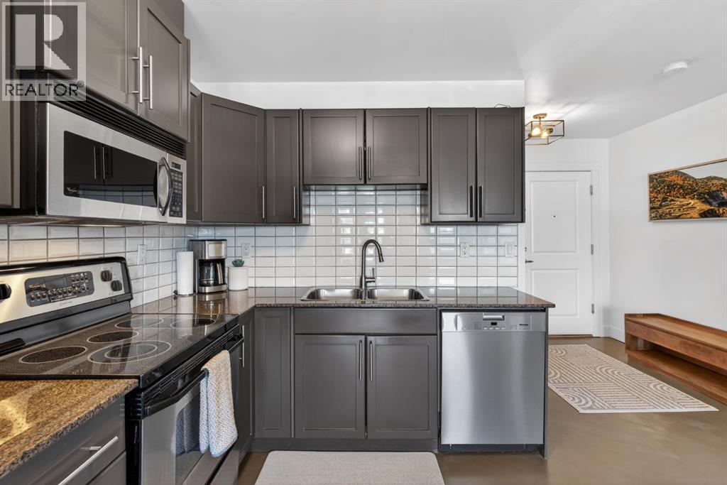 Single Family House Loft for Sale in    Avenue SW Garrison Woods Calgary 