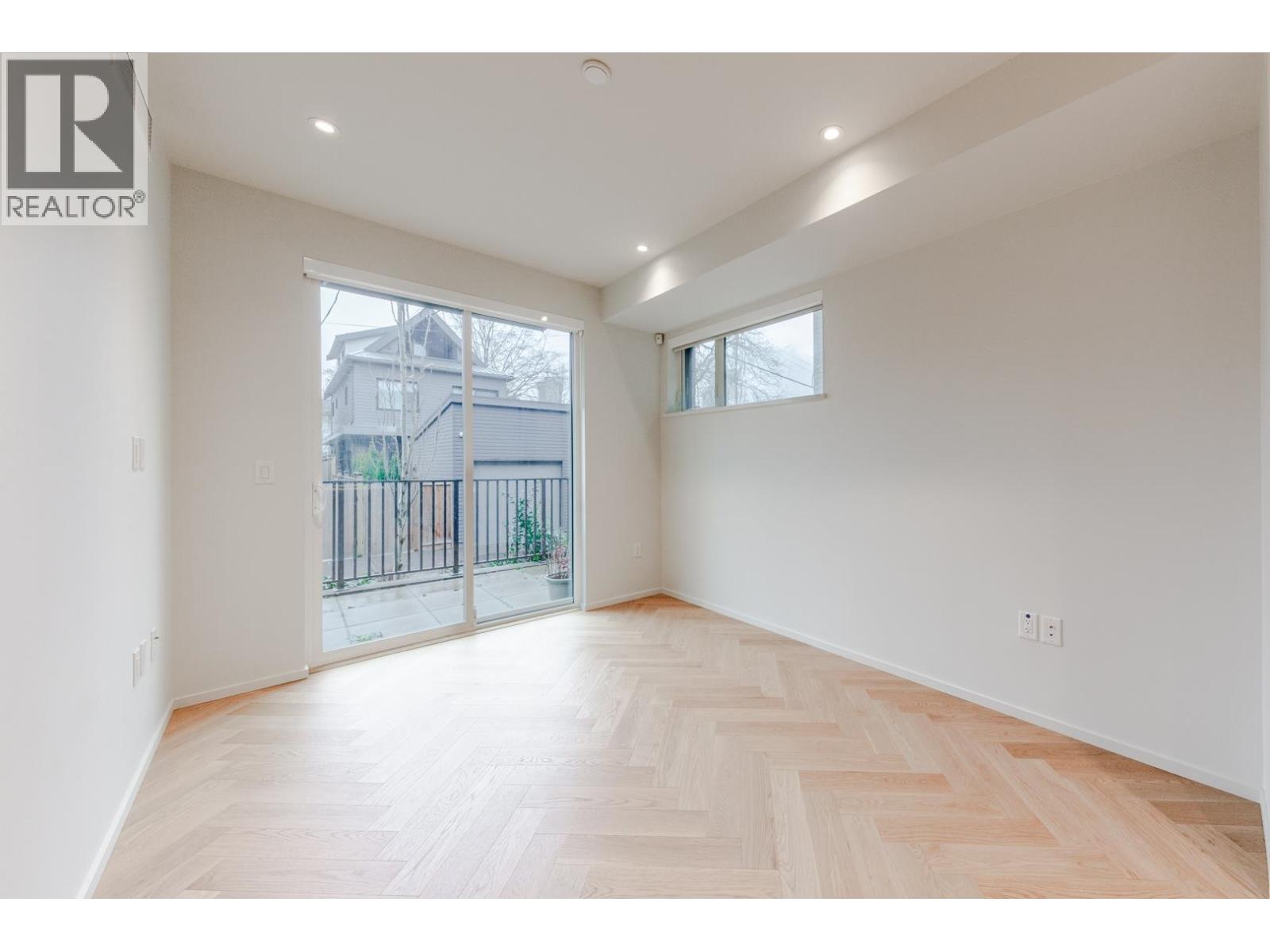 131 765 W 49TH AVENUE, Vancouver