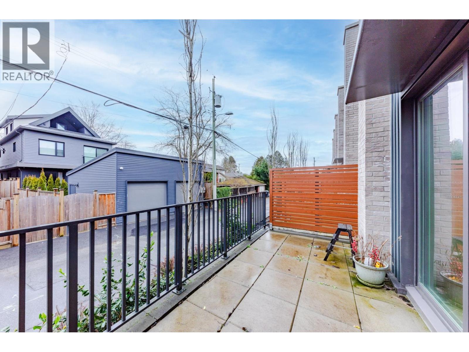131 765 W 49TH AVENUE, Vancouver