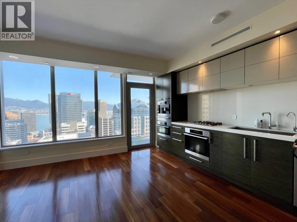 23** 667 HOWE STREET