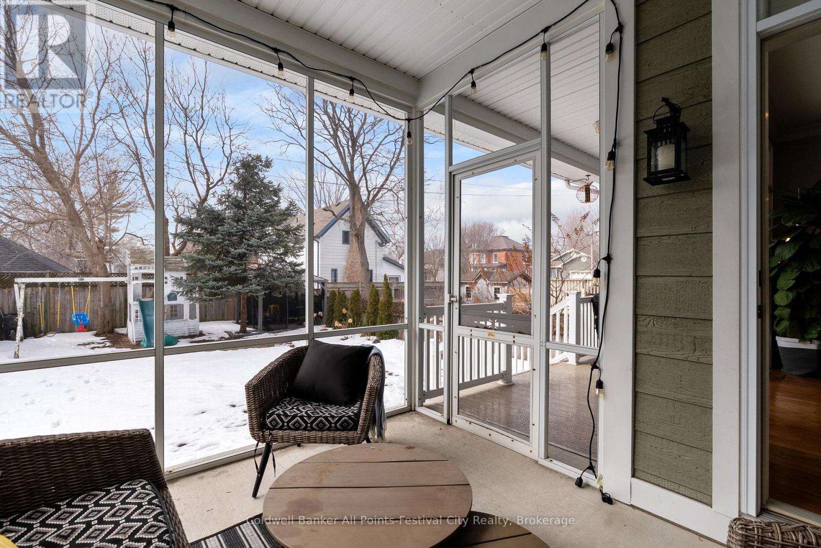 56 WELLINGTON STREET S - 42