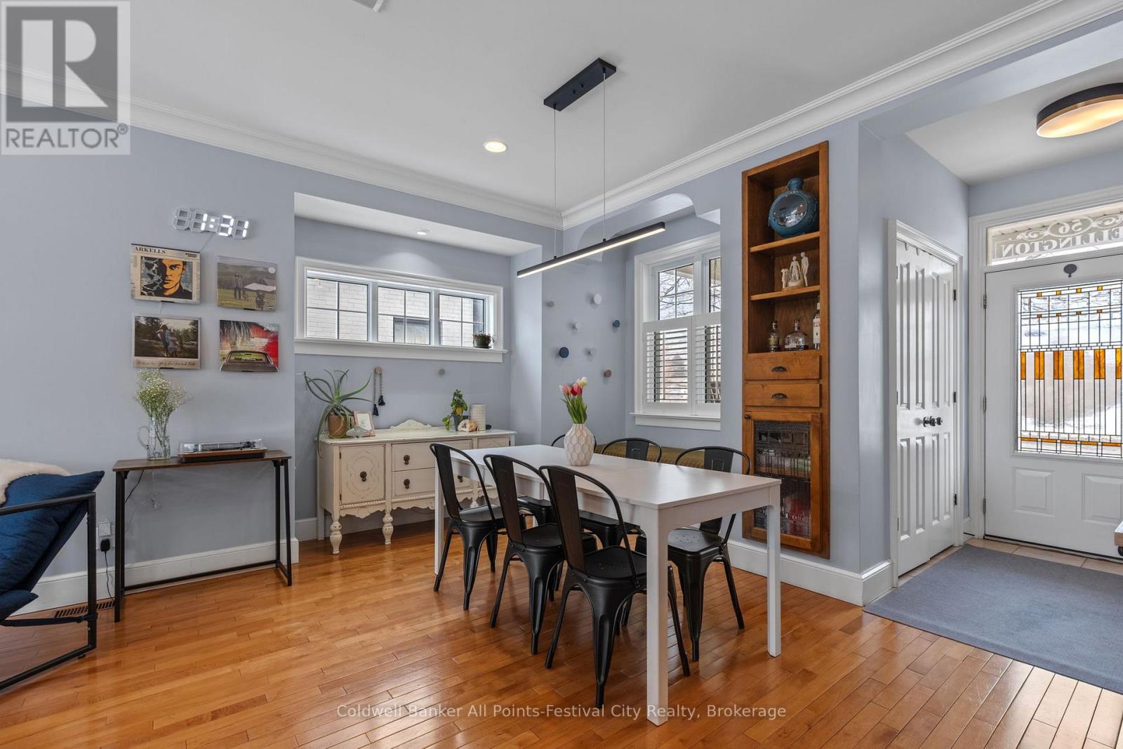 56 WELLINGTON STREET S - 8