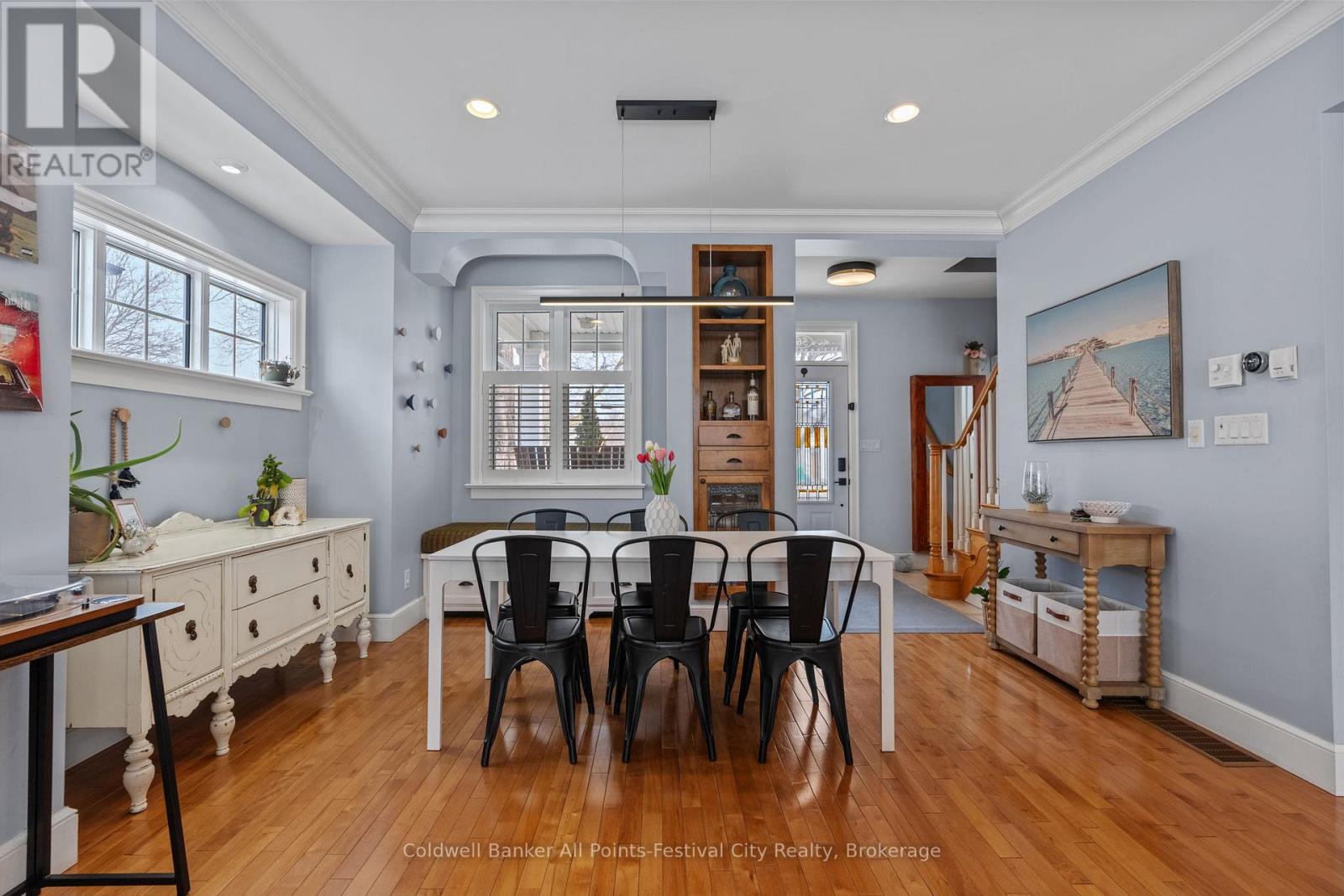 56 WELLINGTON STREET S - 9