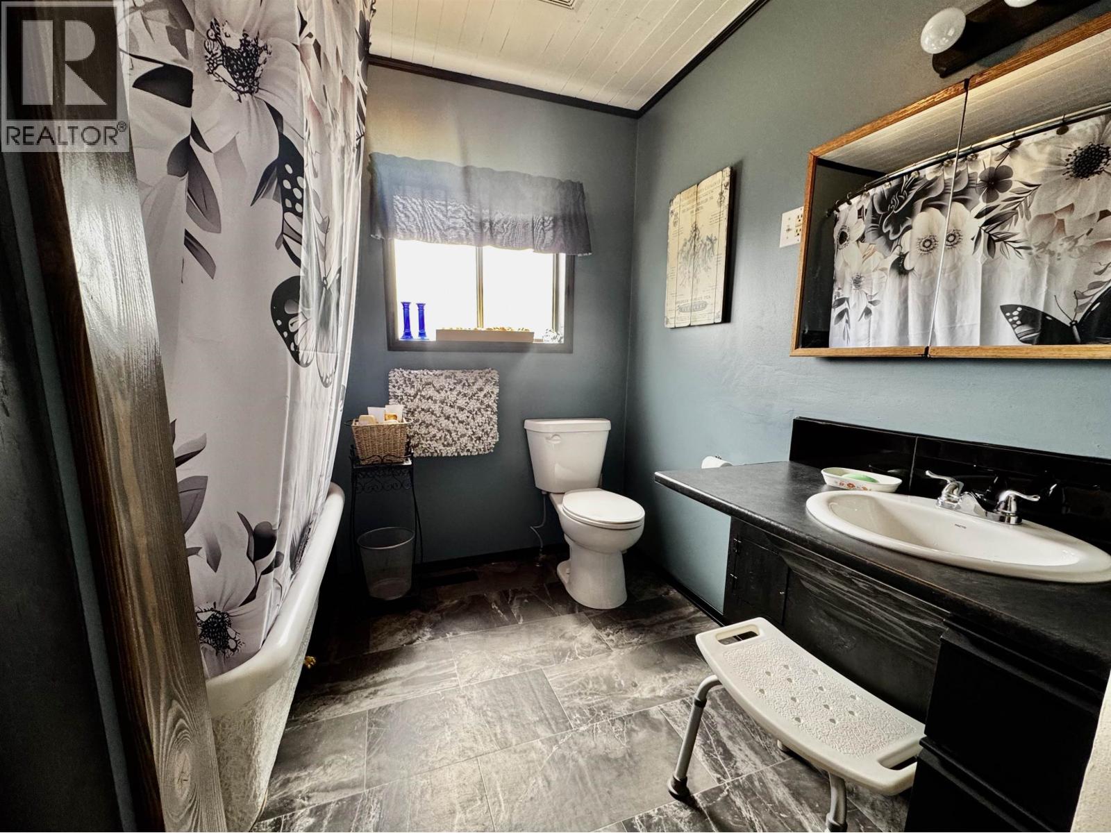 7048 S NETHERLAND ROAD, Lone Butte