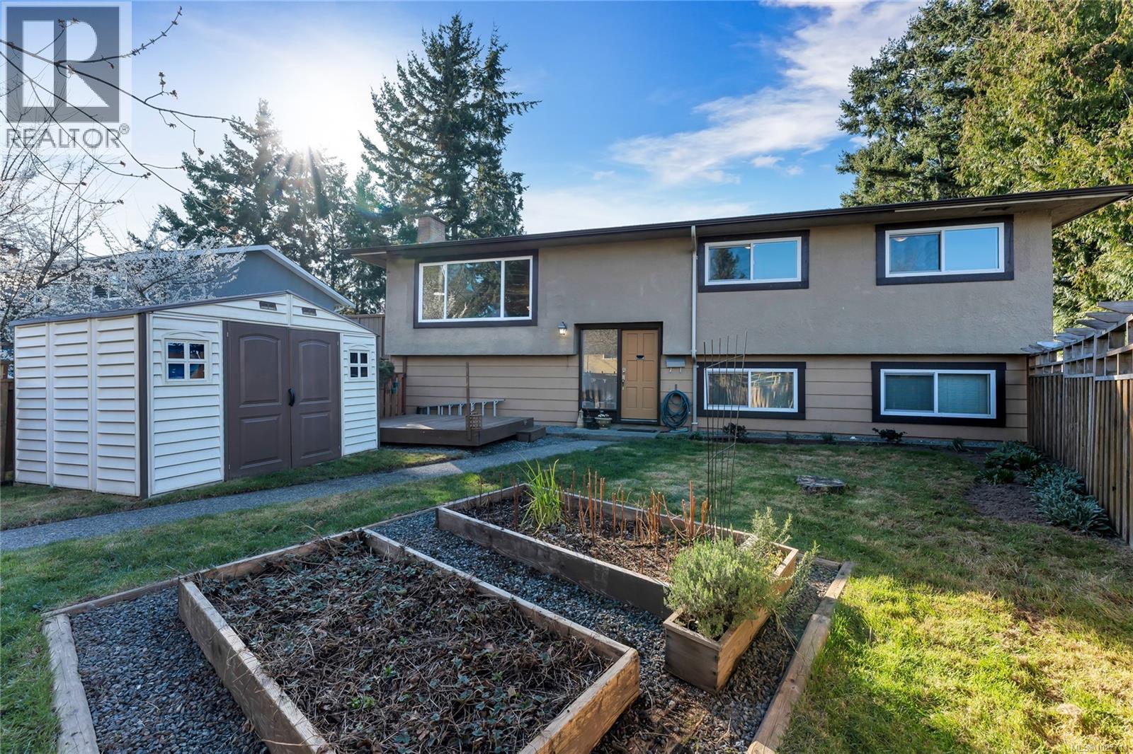#1 2011 Courser Dr - 1