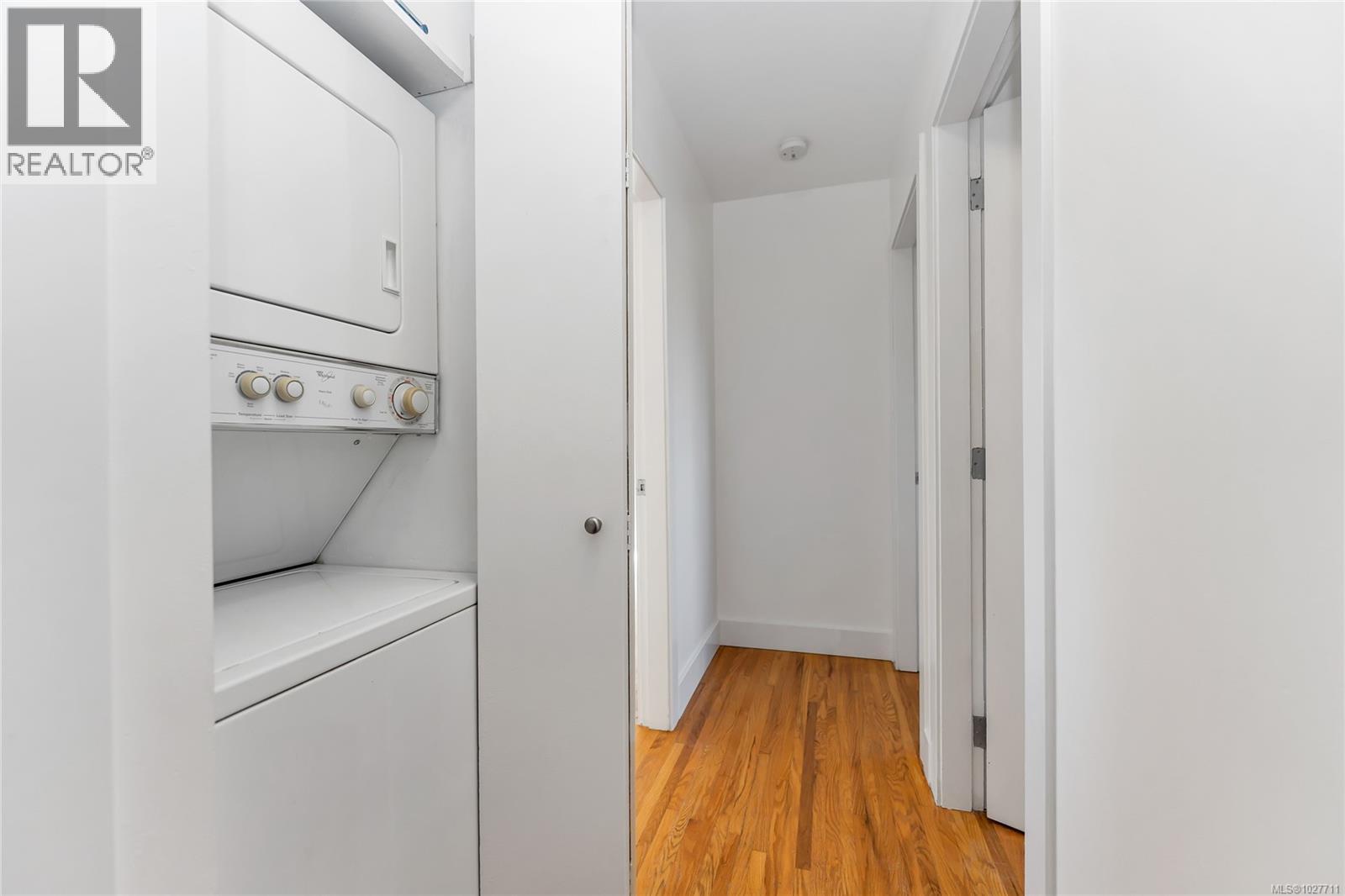 1 2011 Courser Dr, Sidney