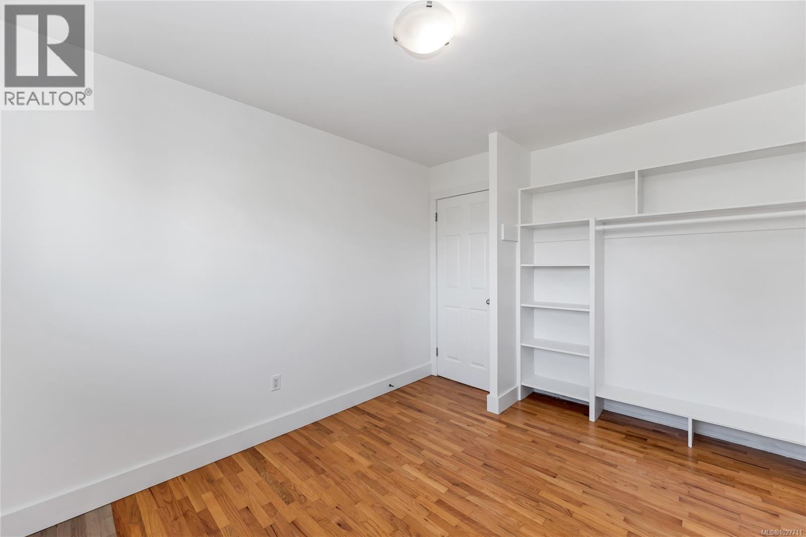 #1 2011 Courser Dr - 23