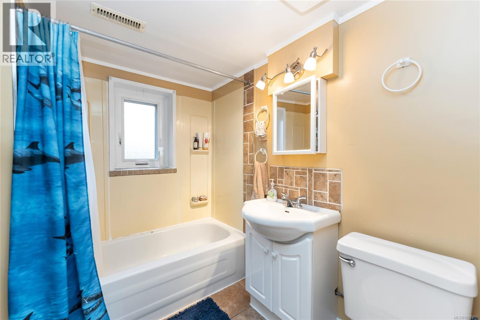 #1 2011 Courser Dr - 29