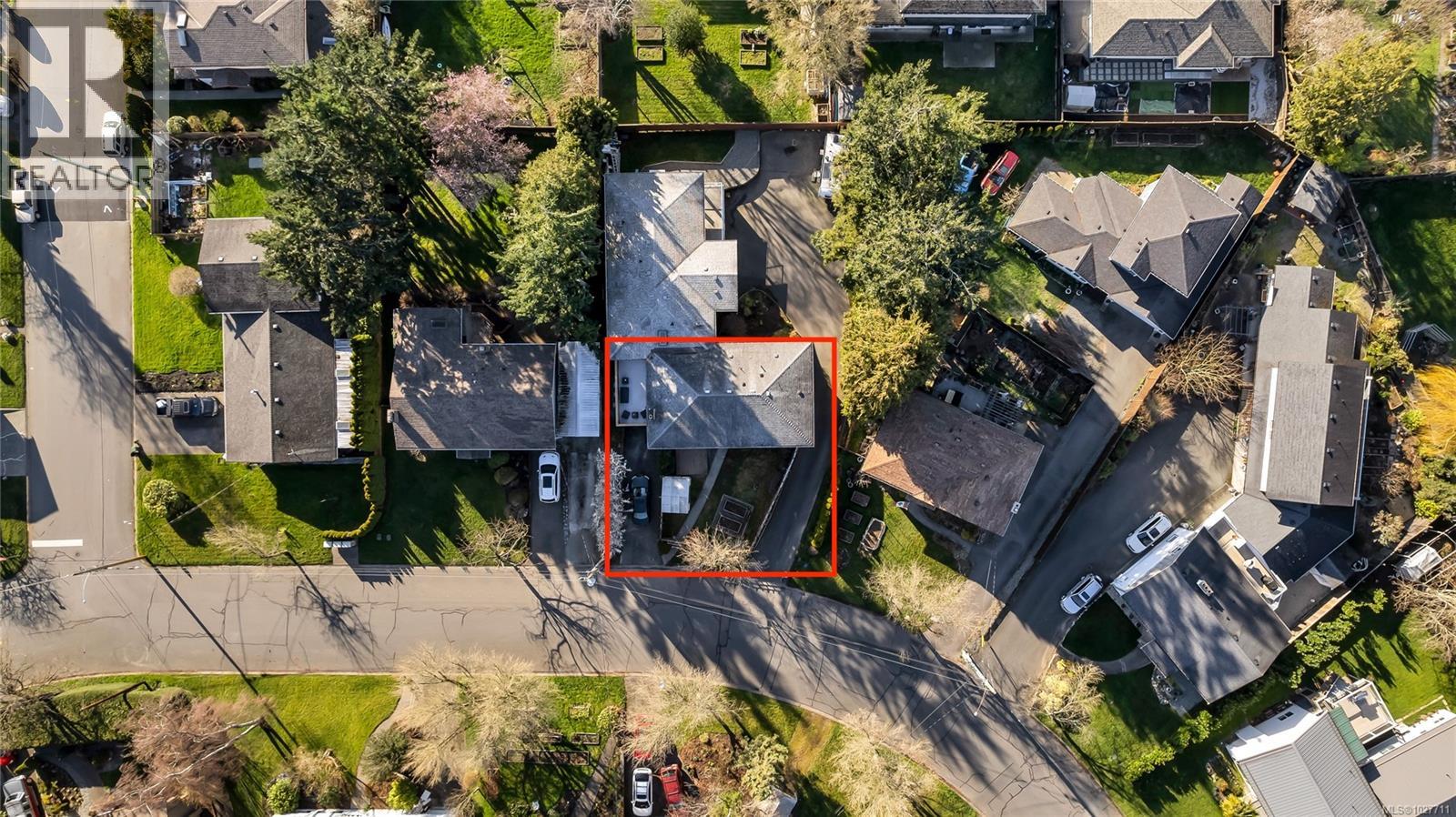 #1 2011 Courser Dr - 38