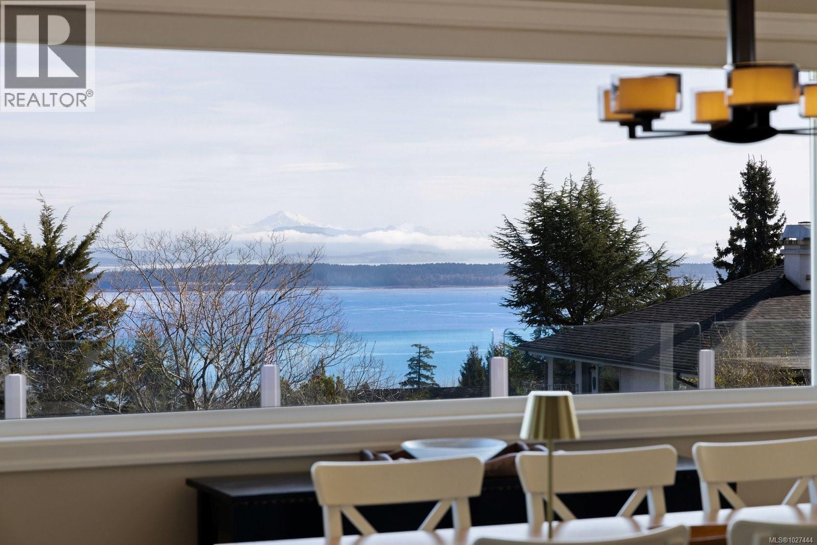 1736 Mayneview Terr, North Saanich