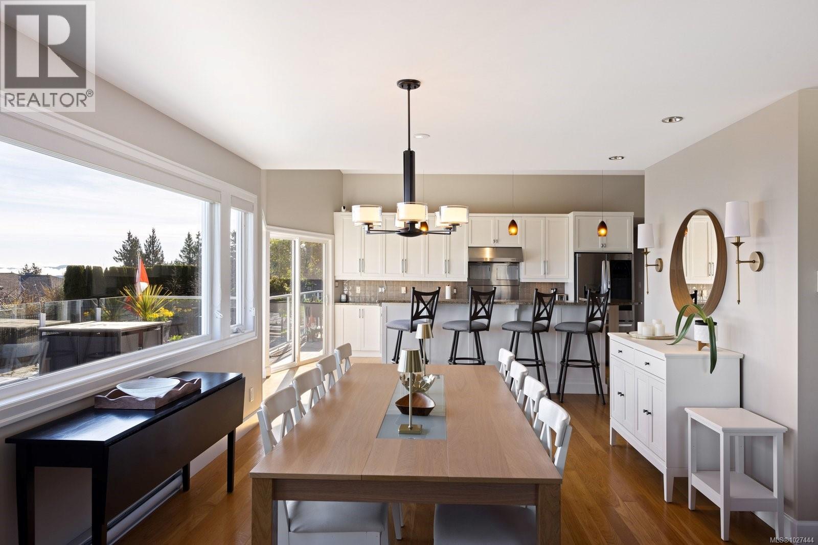 1736 Mayneview Terr, North Saanich