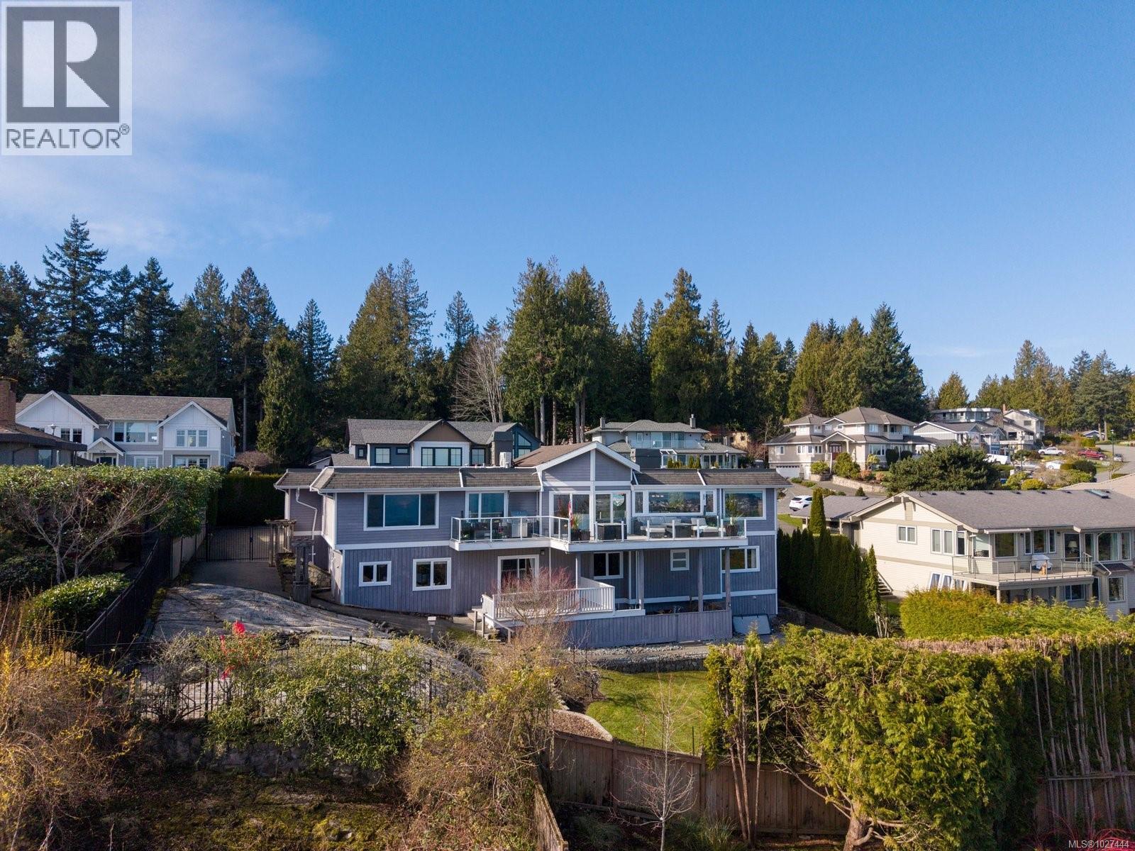 1736 Mayneview Terr, North Saanich