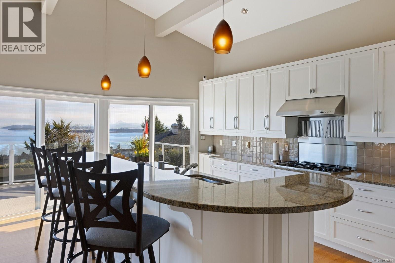 1736 Mayneview Terr, North Saanich