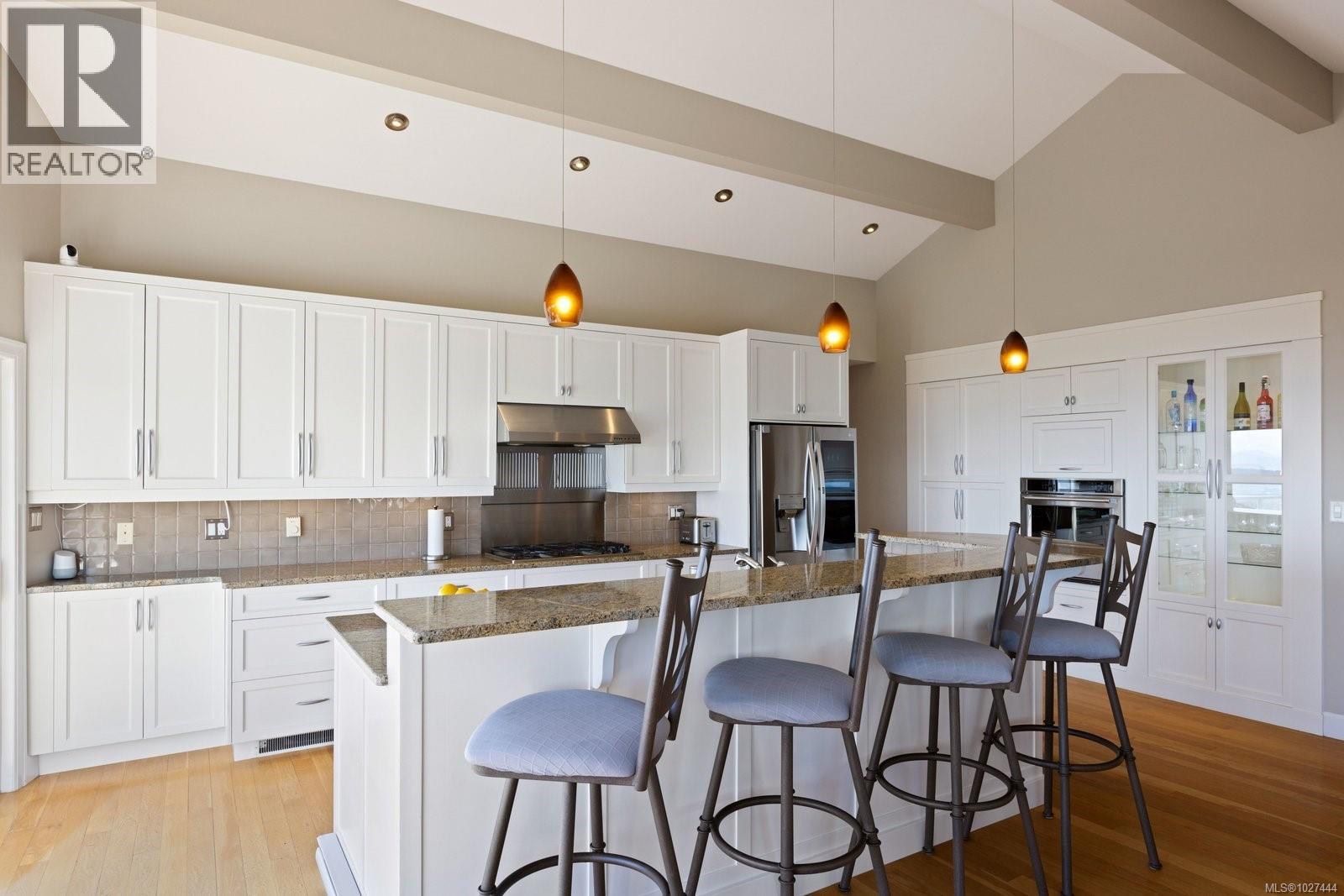 1736 Mayneview Terr, North Saanich