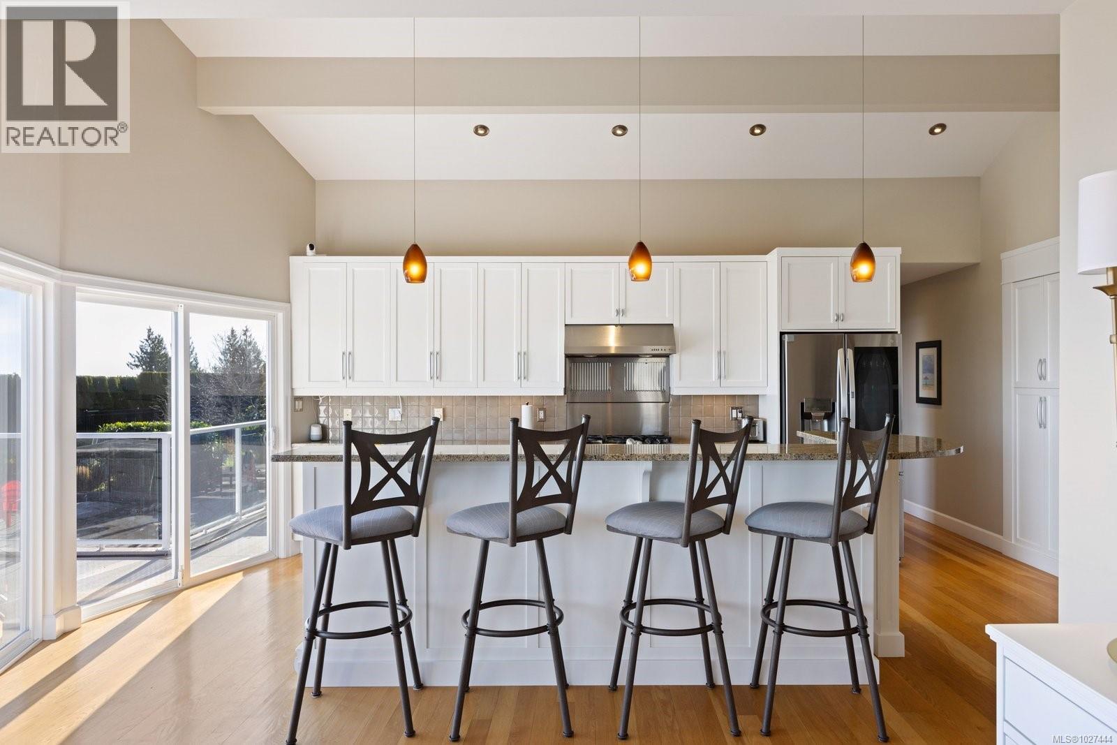 1736 Mayneview Terr, North Saanich