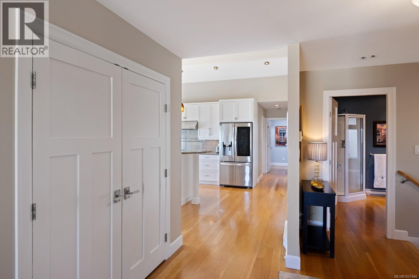 1736 Mayneview Terr, North Saanich