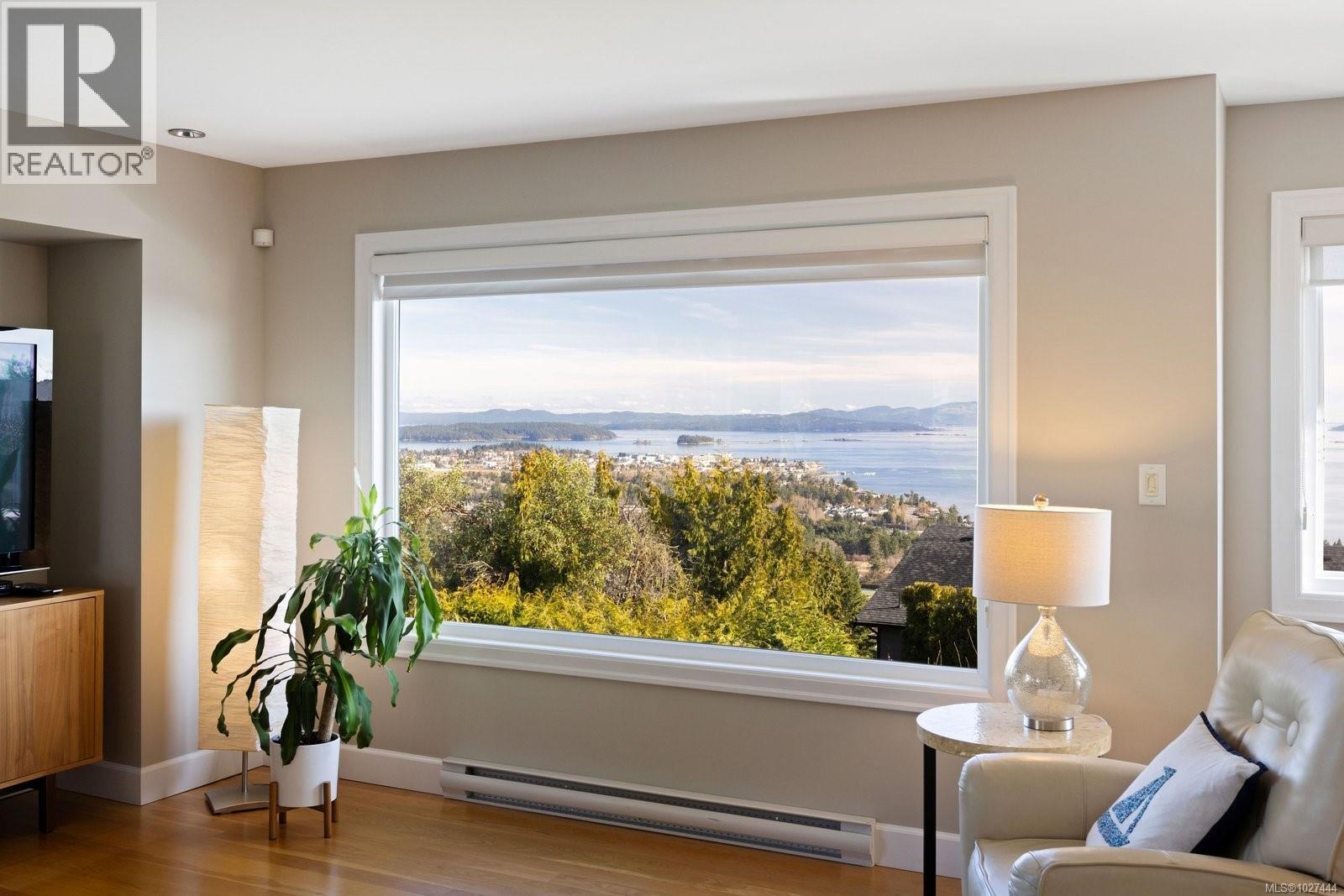 1736 Mayneview Terr, North Saanich