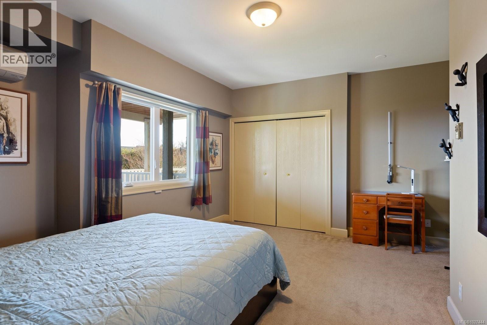 1736 Mayneview Terr, North Saanich