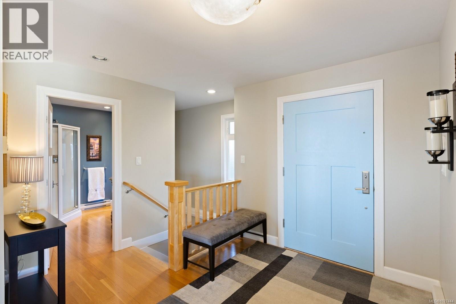 1736 Mayneview Terr, North Saanich