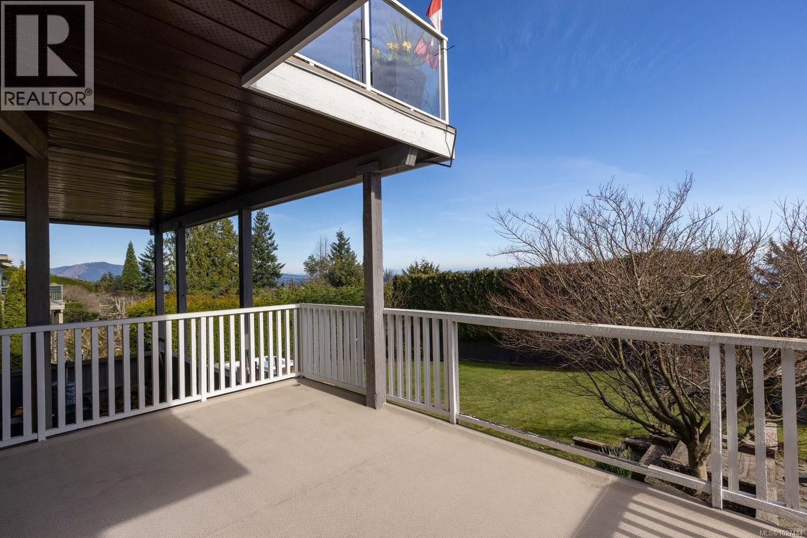 1736 Mayneview Terr, North Saanich