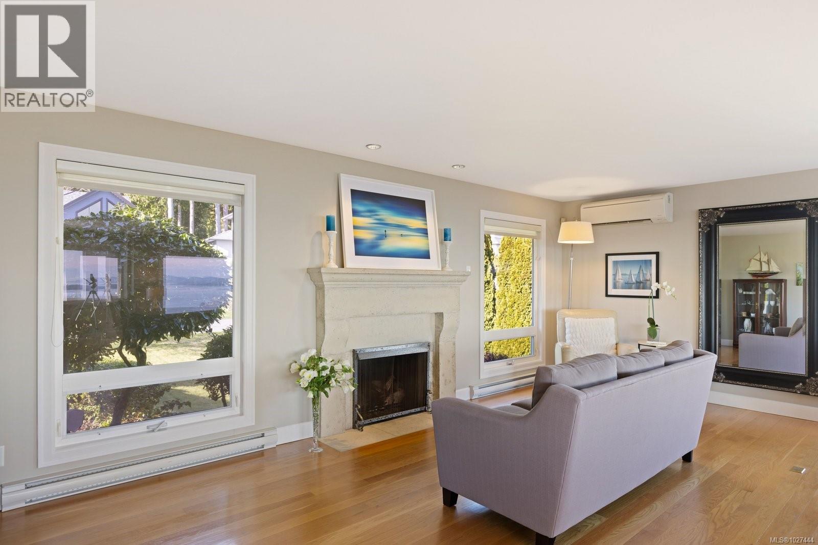 1736 Mayneview Terr, North Saanich