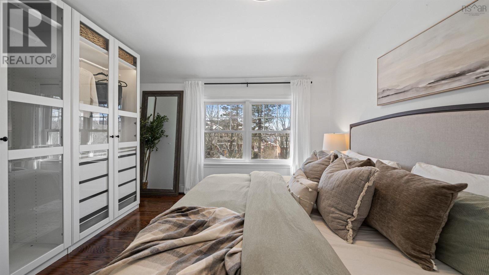 Property 25 of 38 of 3815 Memorial Drive