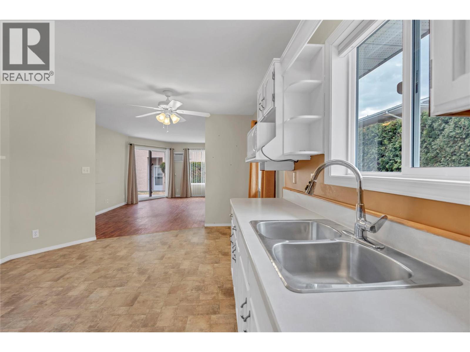 10505 Quinpool Road Unit# 16, Summerland